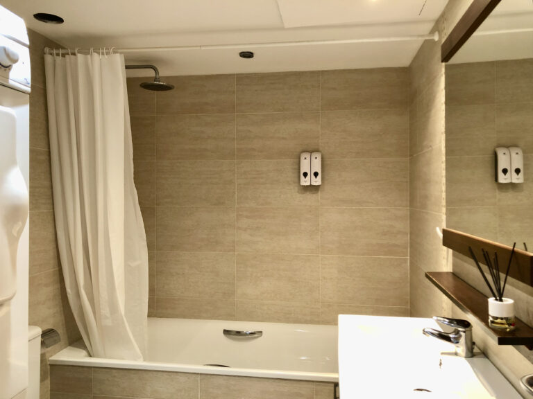 Piso en venta Magalluf baño 2