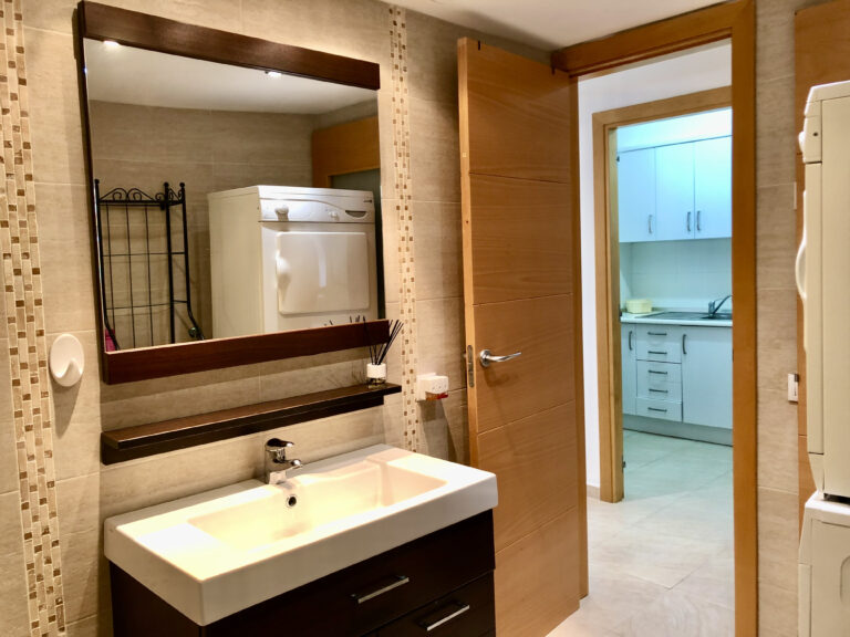 Piso en venta Magalluf baño