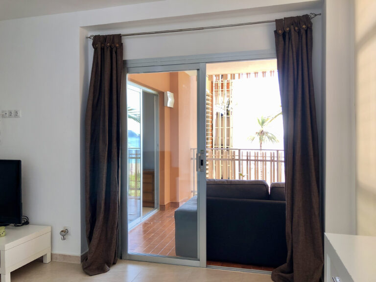 Piso en venta Magalluf salida balcón