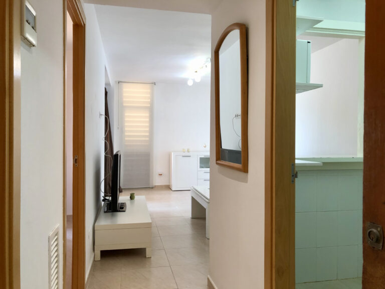 Piso en venta Magalluf entrada